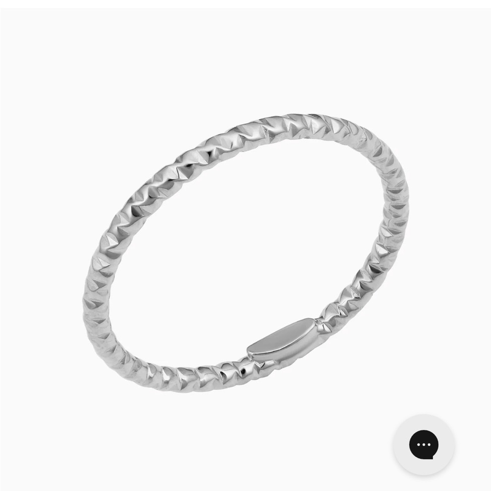 Oradina skyline ring size 5, white gold